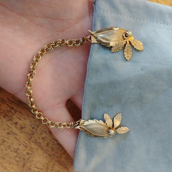 Vintage Sweater clip - Picture 1 of 2